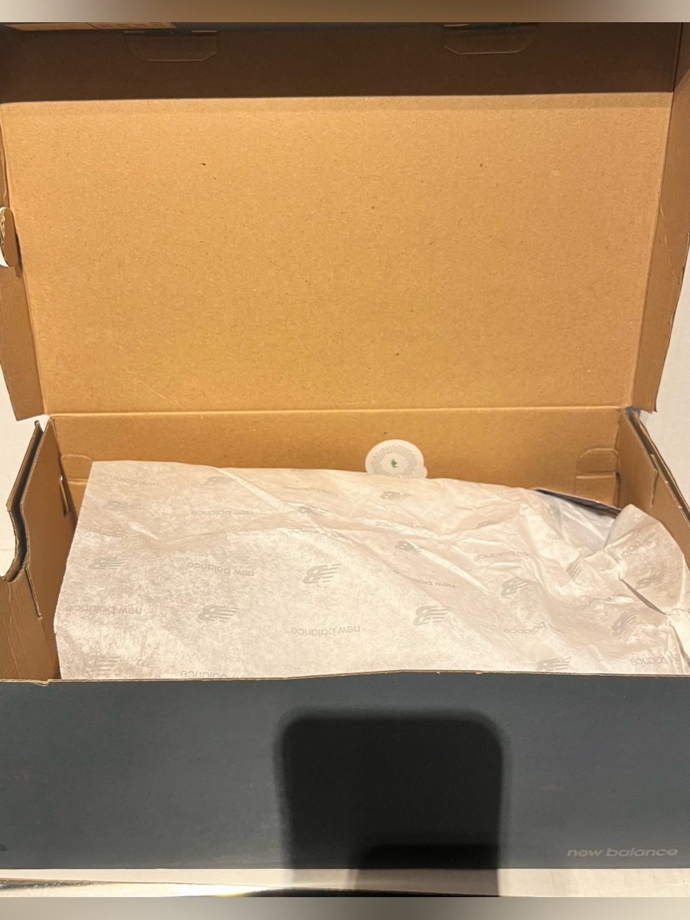 Brand New : New Balance Unisex 480 All-White Leather Runners - Picture 11 of 13